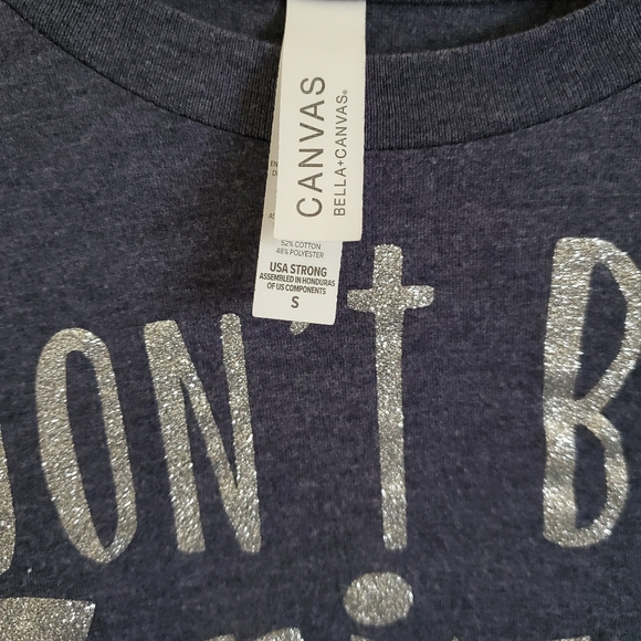 Don't Be A Gringe Reading Shirt Size Small - Picture 2 of 2